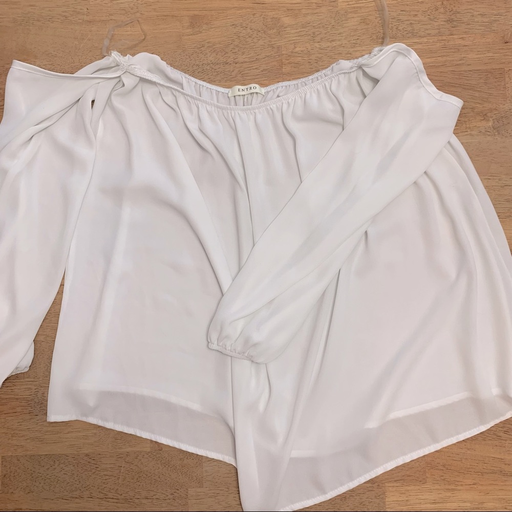 Entro off the shoulder top